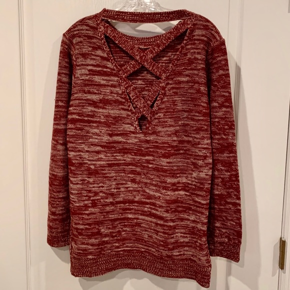 Madison Lily Cora Back Detail Pullover Stitch Fix - Picture 2 of 5